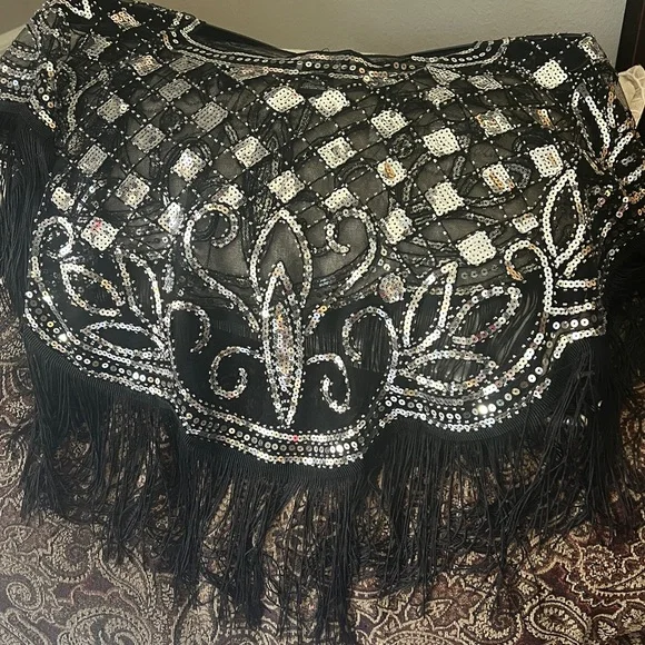 New, no tags Victoria Harbour Sequin Fringe Top. Perfect accessory - Picture 8 of 8